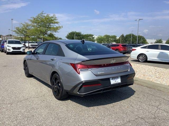 New 2026 Fluid Metal Hyundai SEL Sport image 7
