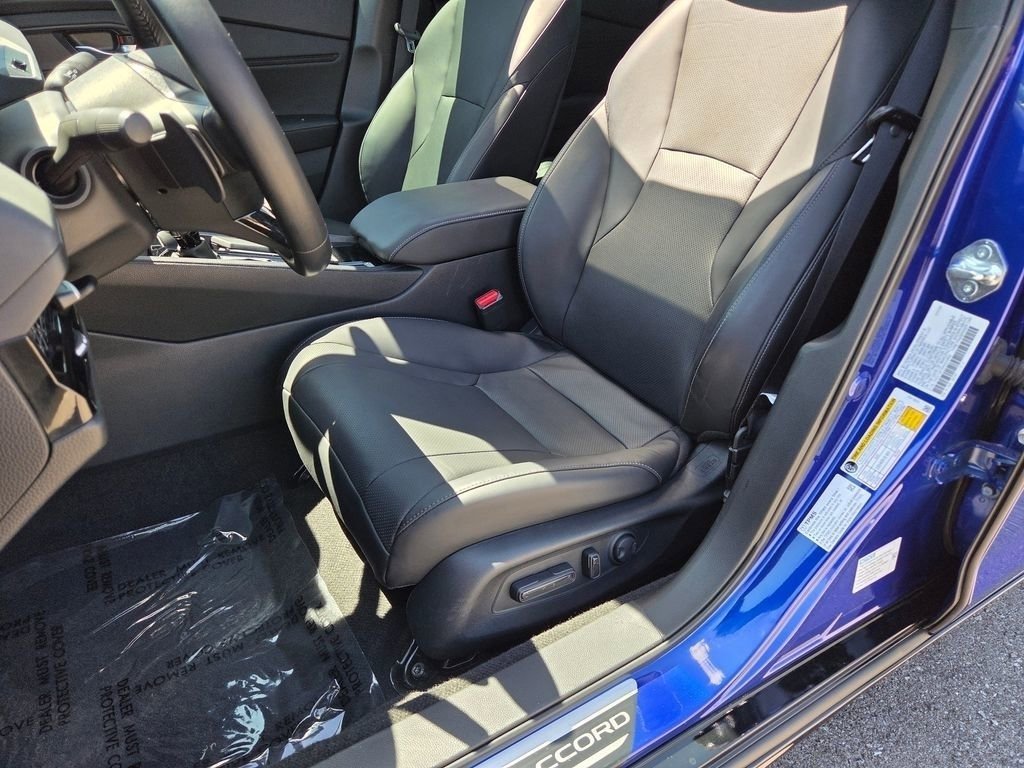 Used 2024 Still Night Pearl Honda Sport-L image 6
