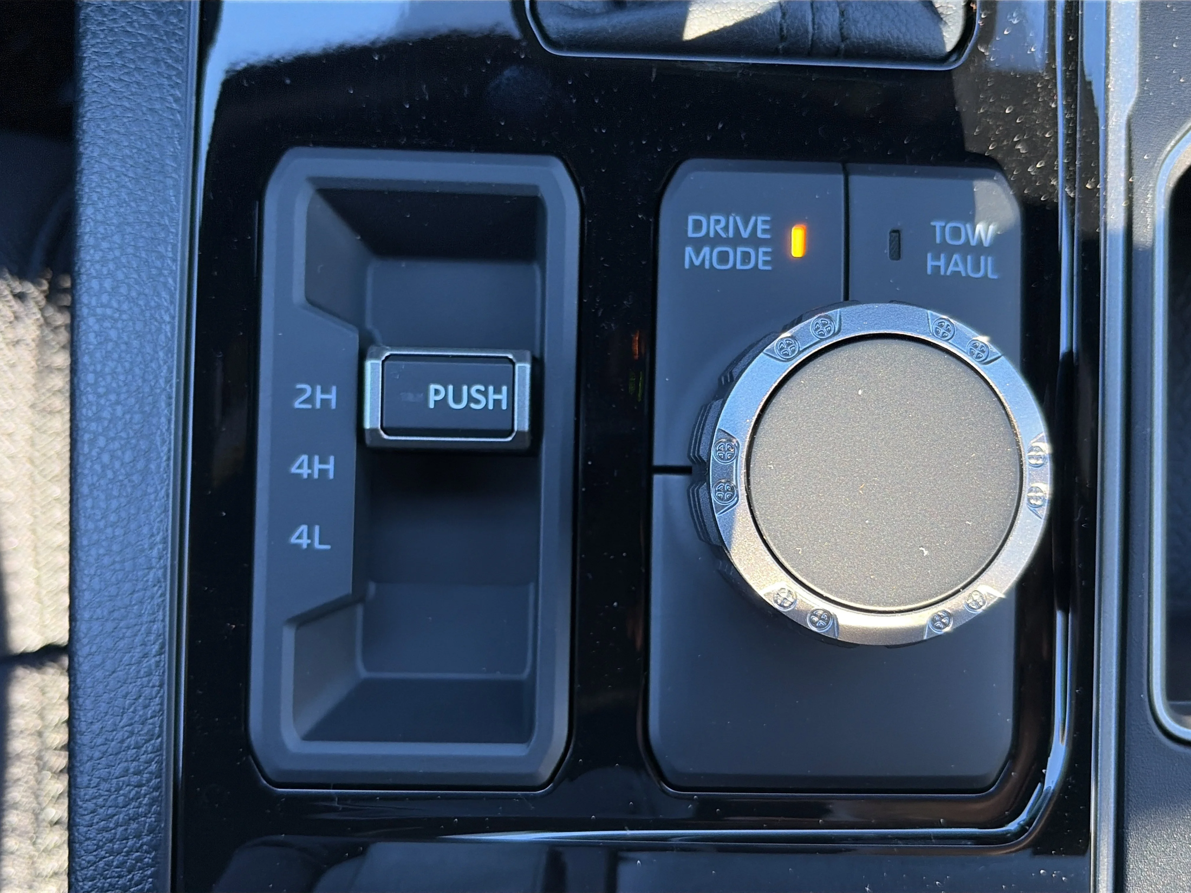 2026 Toyota Tundra SR5 - Photo 9