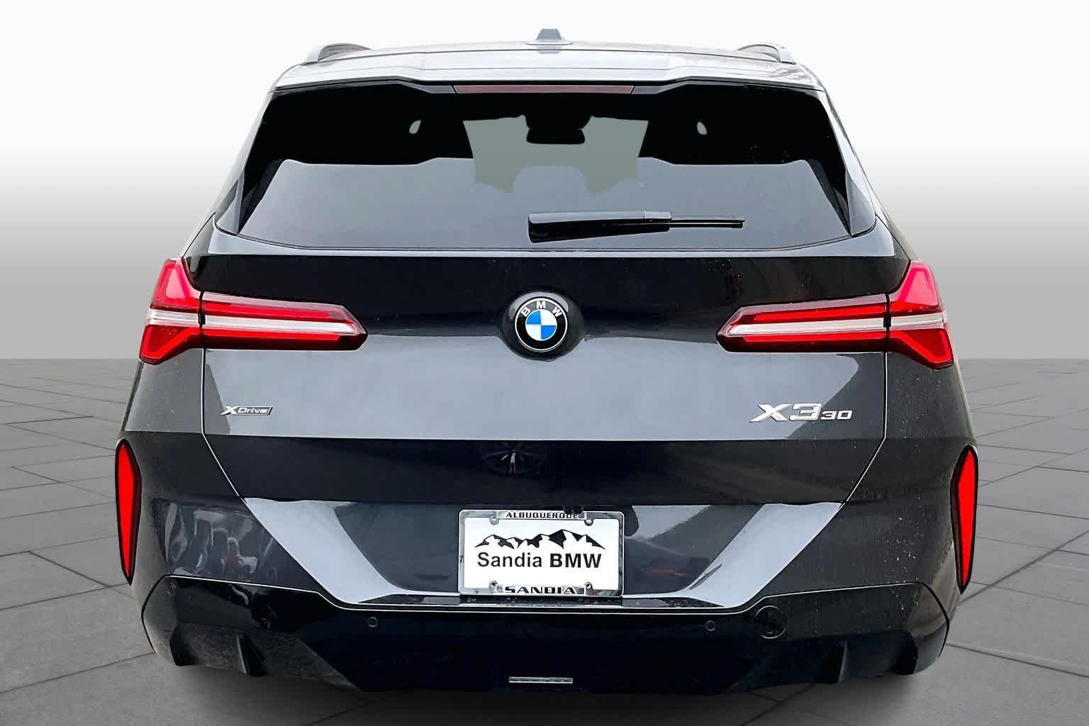 New 2026 Dark Graphite Metallic BMW 30 xDrive image 4