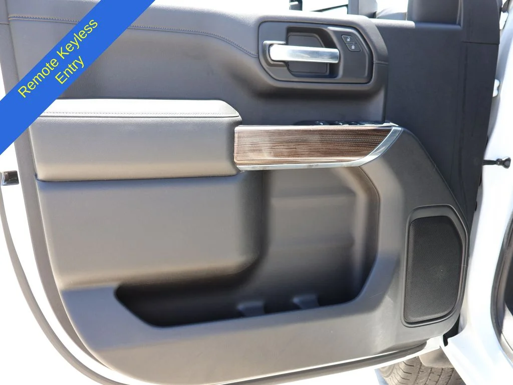 Used 2020 Summit White Chevrolet LT image 21