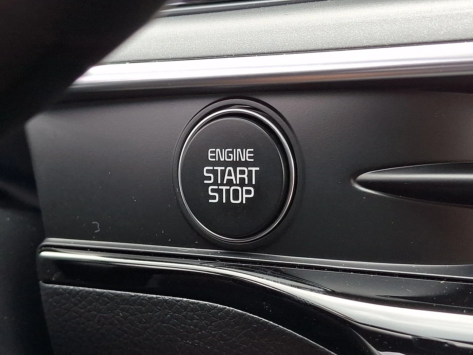 New 2026 Aurora Black Pearl Kia GT-Line AWD image 11