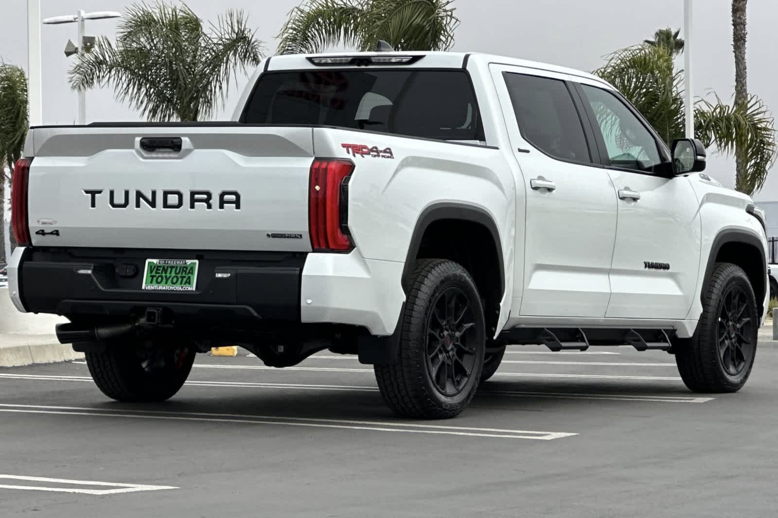 New 2026 Wind Chill Pearl <sup>1</sup> Toyota Tundra Limited image 4