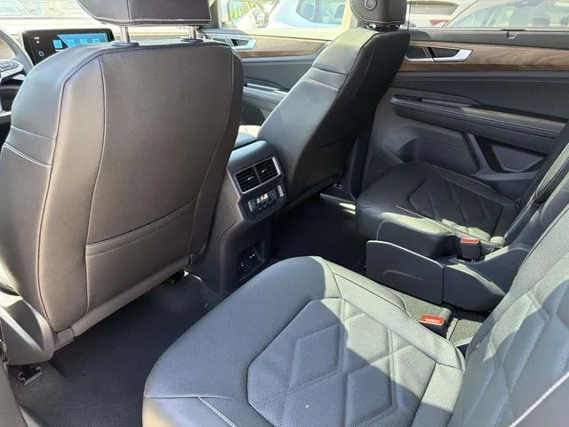 New 2026 White/off-white Volkswagen 2.0T SE w/Technology image 13