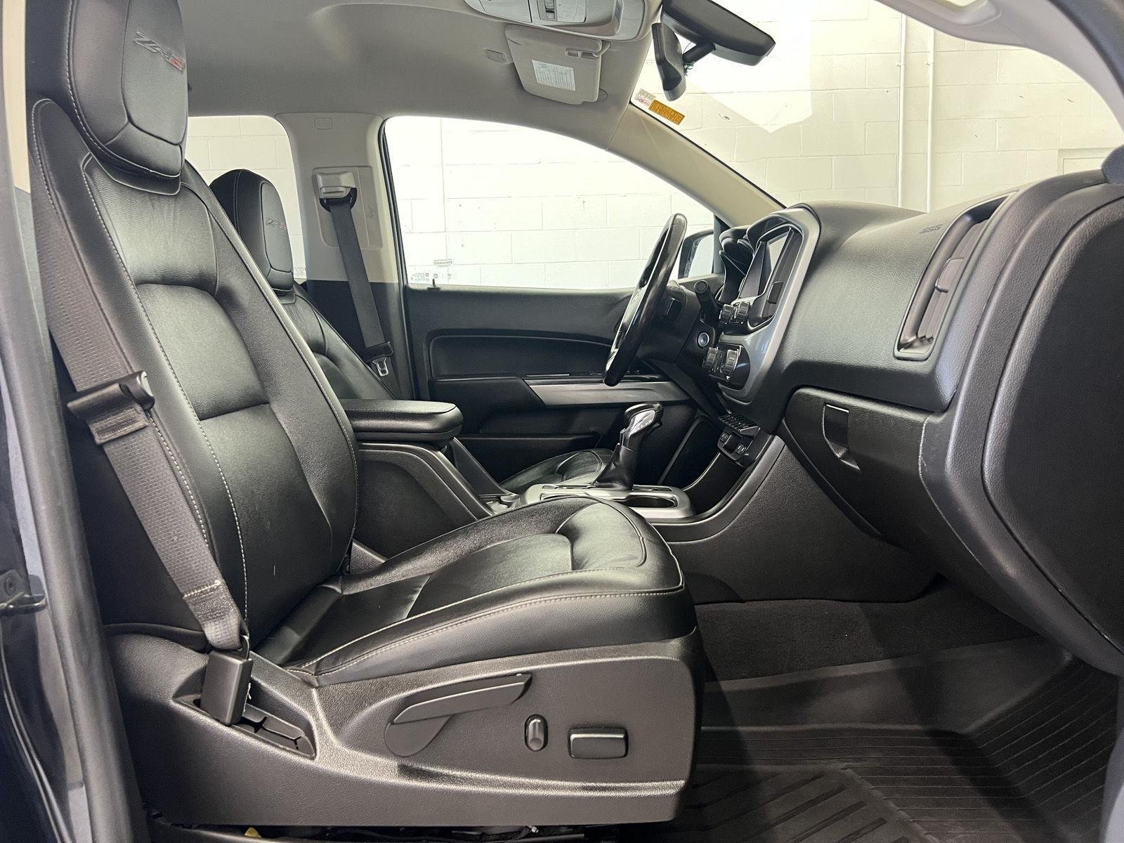 Used 2022 Black Chevrolet 4WD ZR2 image 28