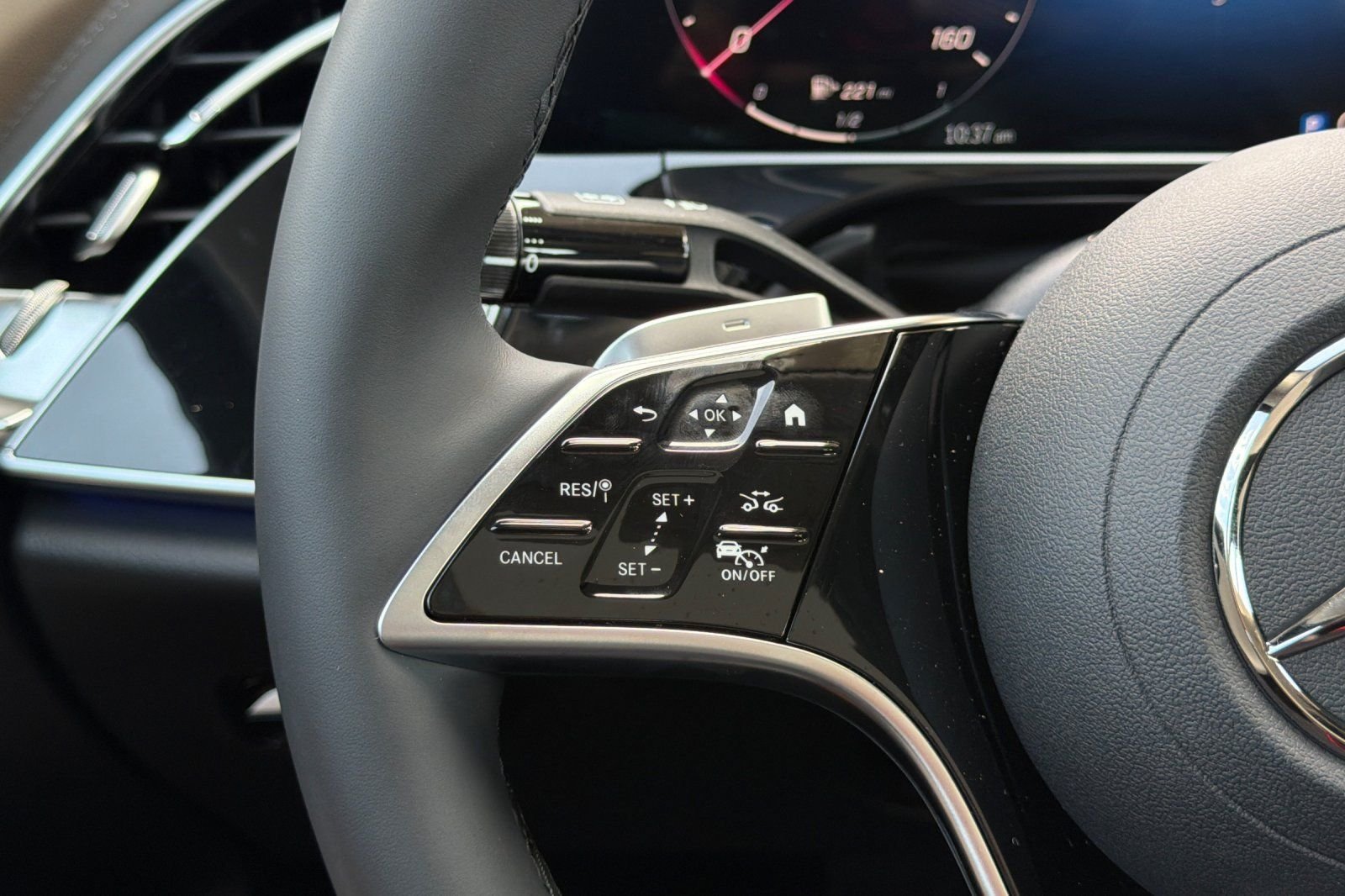 New 2026 Polar White Mercedes-Benz E 350 image 30