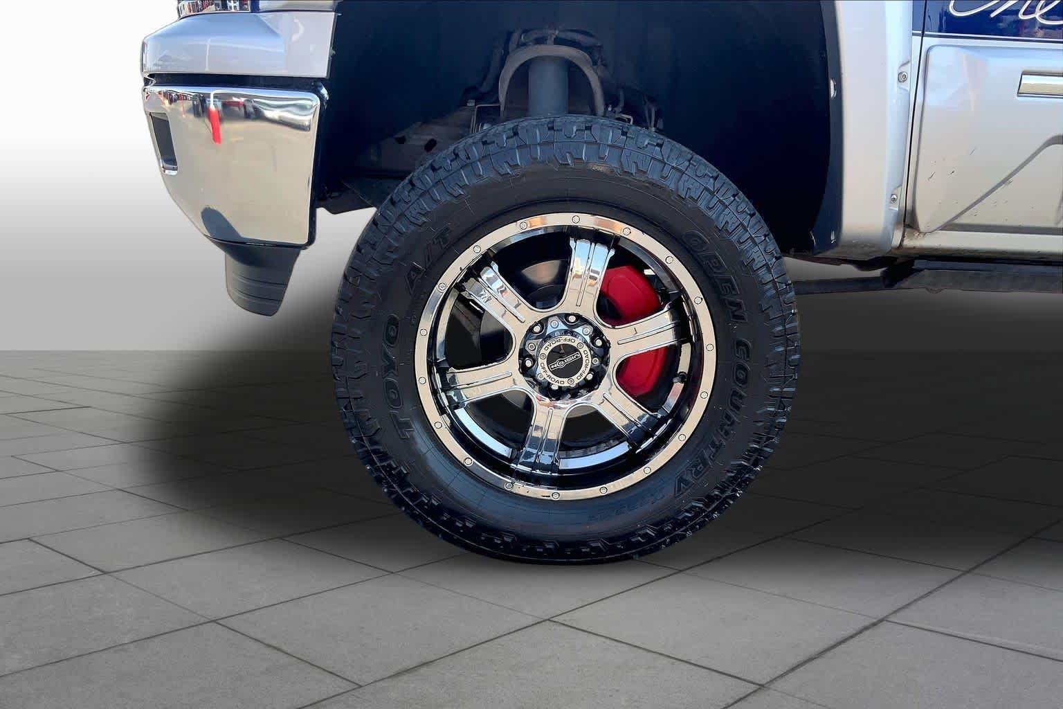 Used 2014 Blue Topaz Metallic Chevrolet LTZ image 11