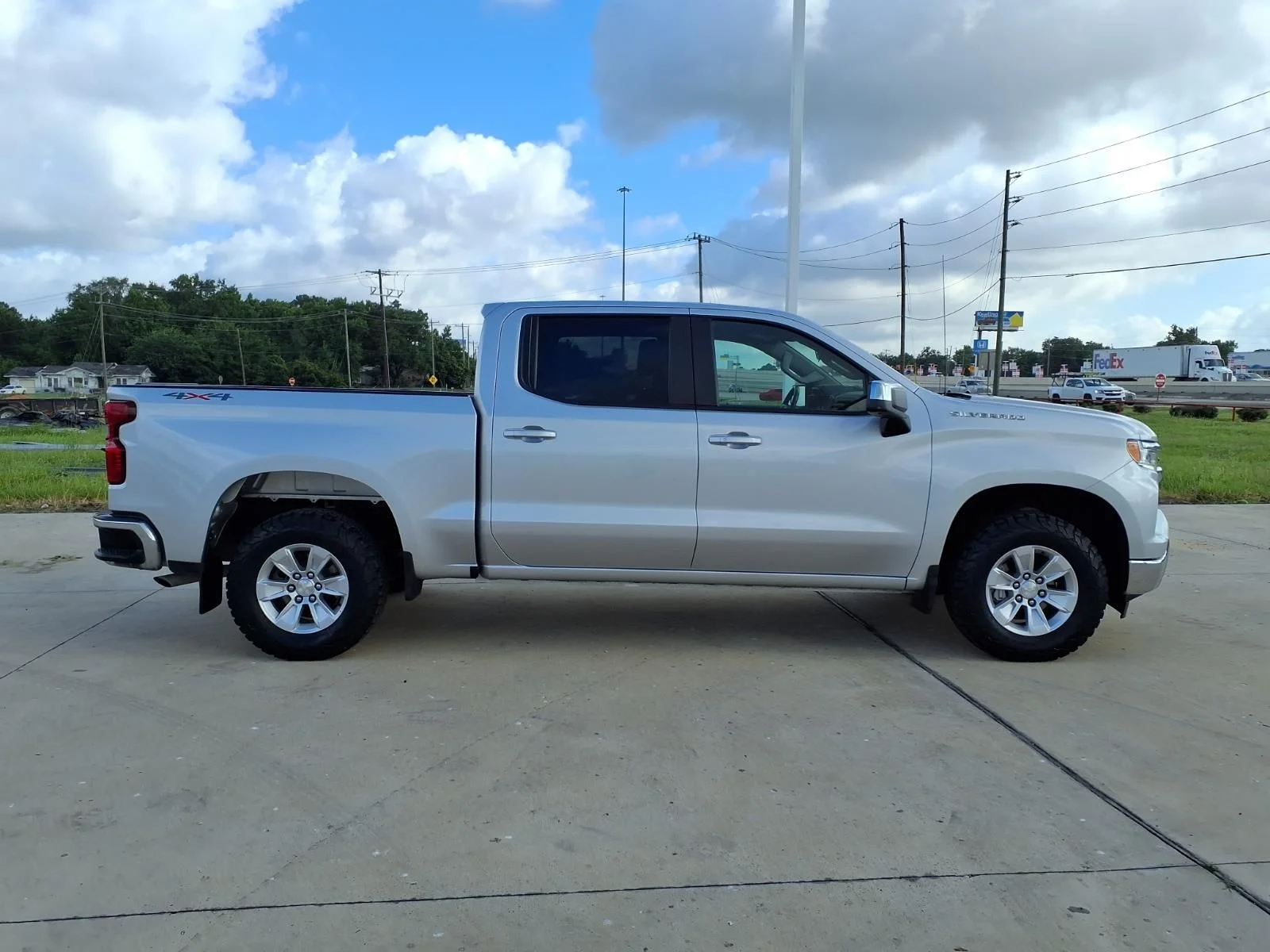 Used 2022 Silver Chevrolet LT image 5