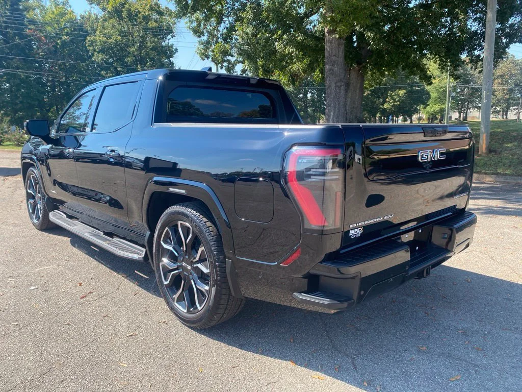 Used 2025 Onyx Black GMC Max Range Denali image 3