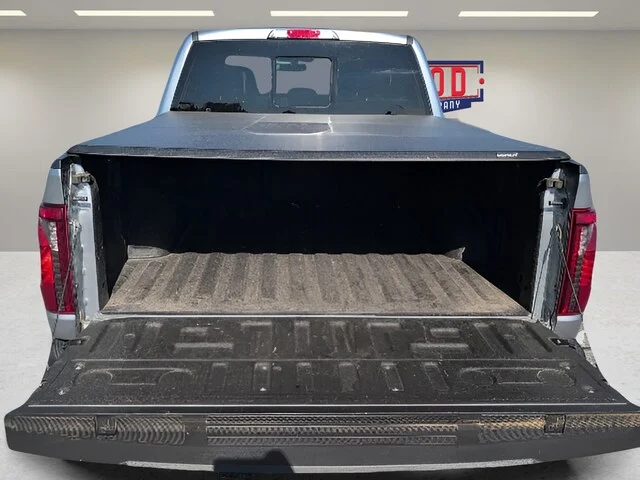 Used 2024 Silver Metallic Ford XLT image 9