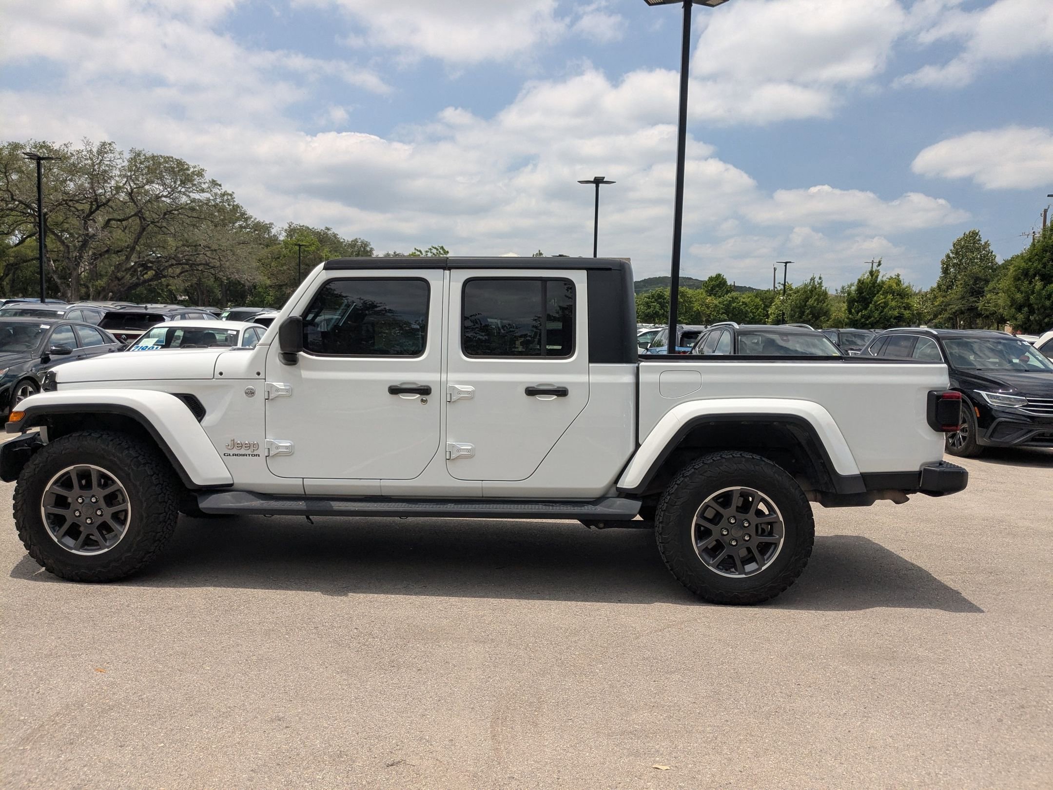 Used 2020 Bright White Clearcoat Jeep Overland image 6