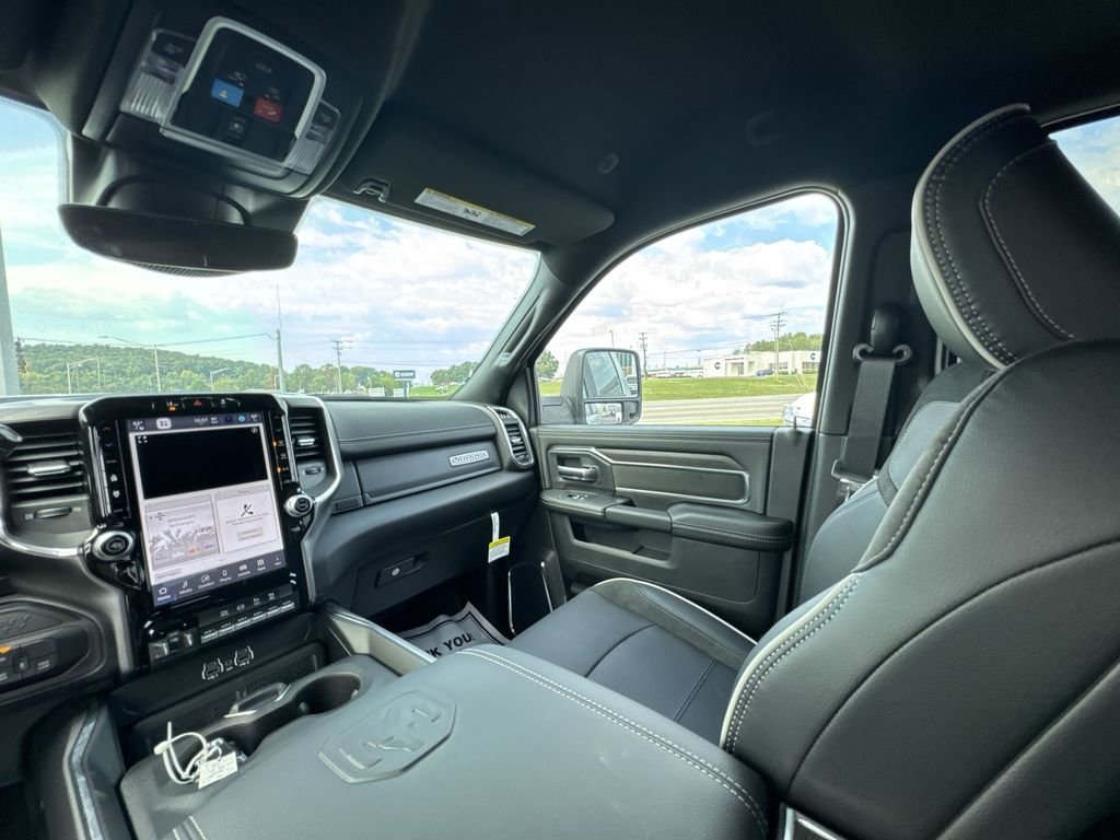 2026 RAM 2500 Laramie - Photo 11