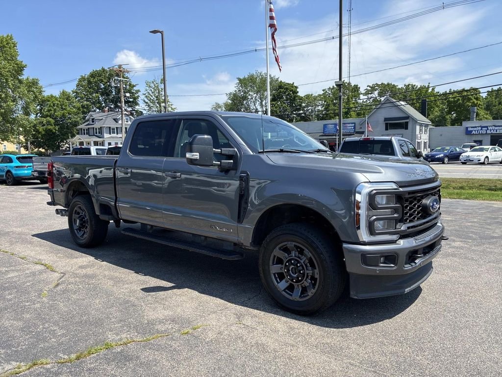 Used 2024 Gray Ford Lariat image 3