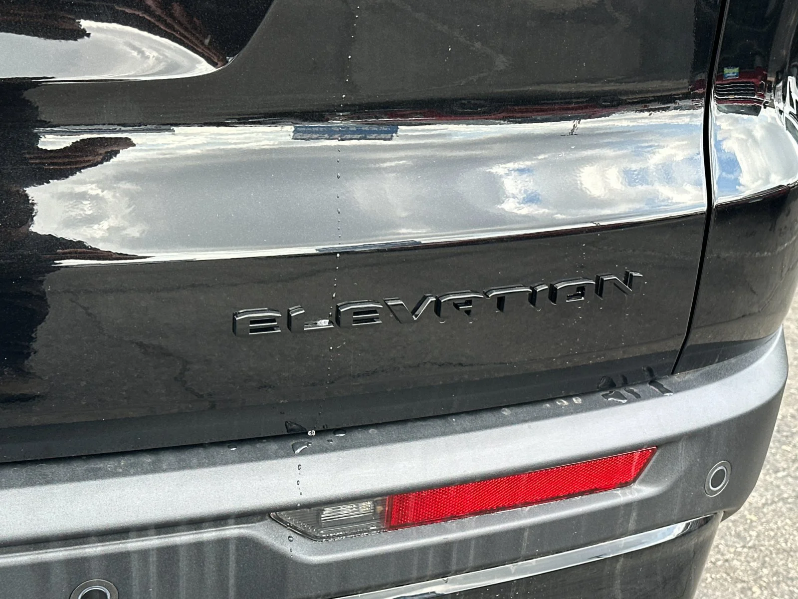 New 2027 Ebony Twilight Metallic GMC Elevation image 26