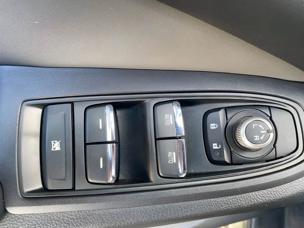 Used 2023  Subaru Onyx Edition Limited image 10