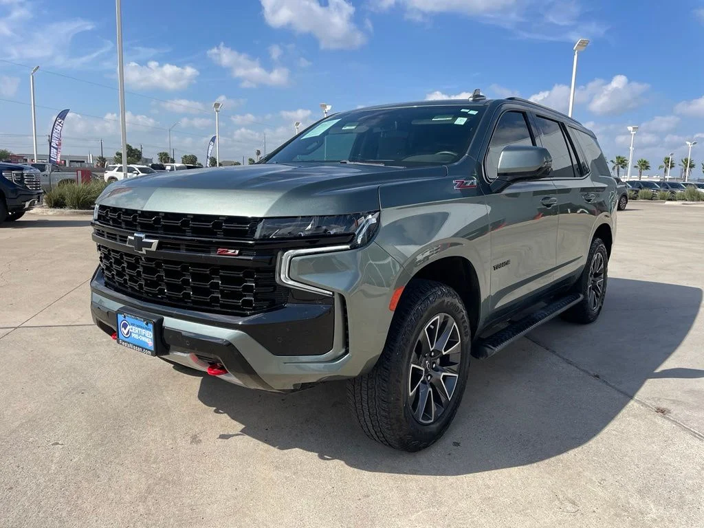 Used 2024 Green Chevrolet Z71 image 3