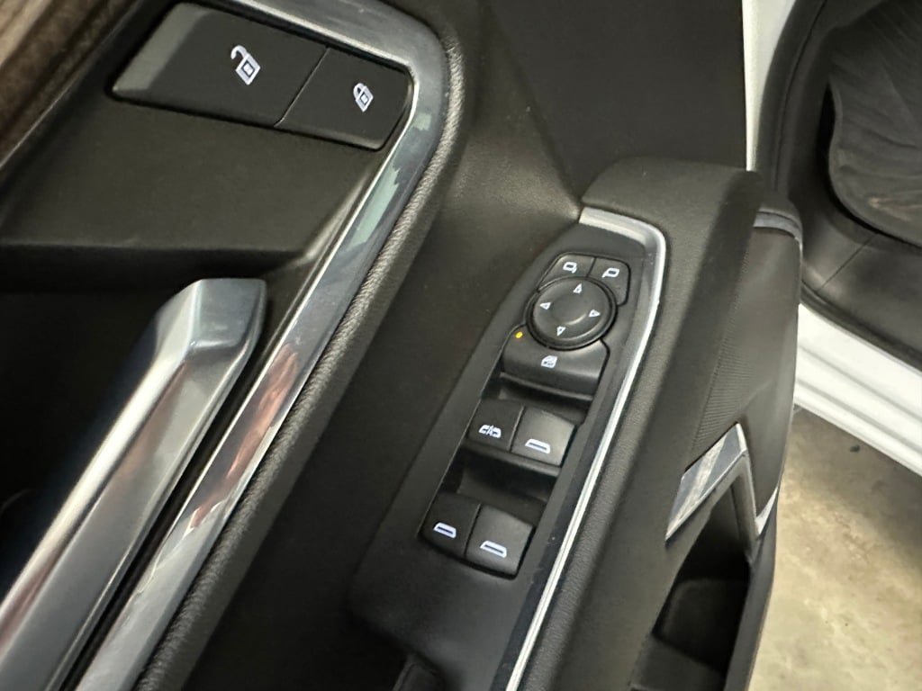 2023 Chevrolet Silverado 1500 LT - Photo 8