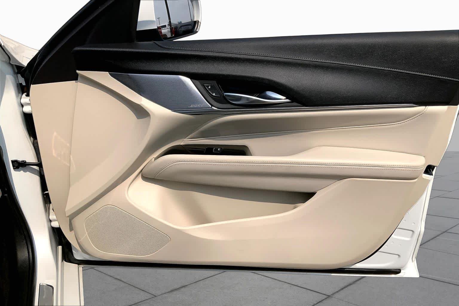 Used 2020 Crystal White Tricoat Cadillac Premium Luxury image 23