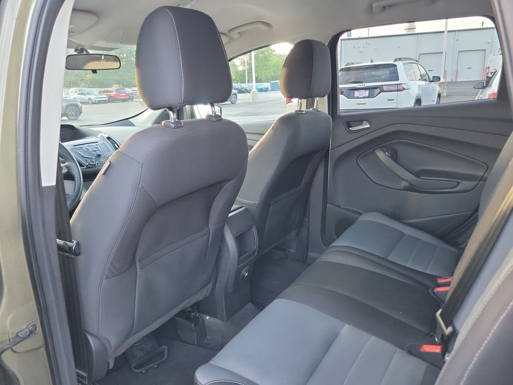 Used 2014  Ford SE image 11