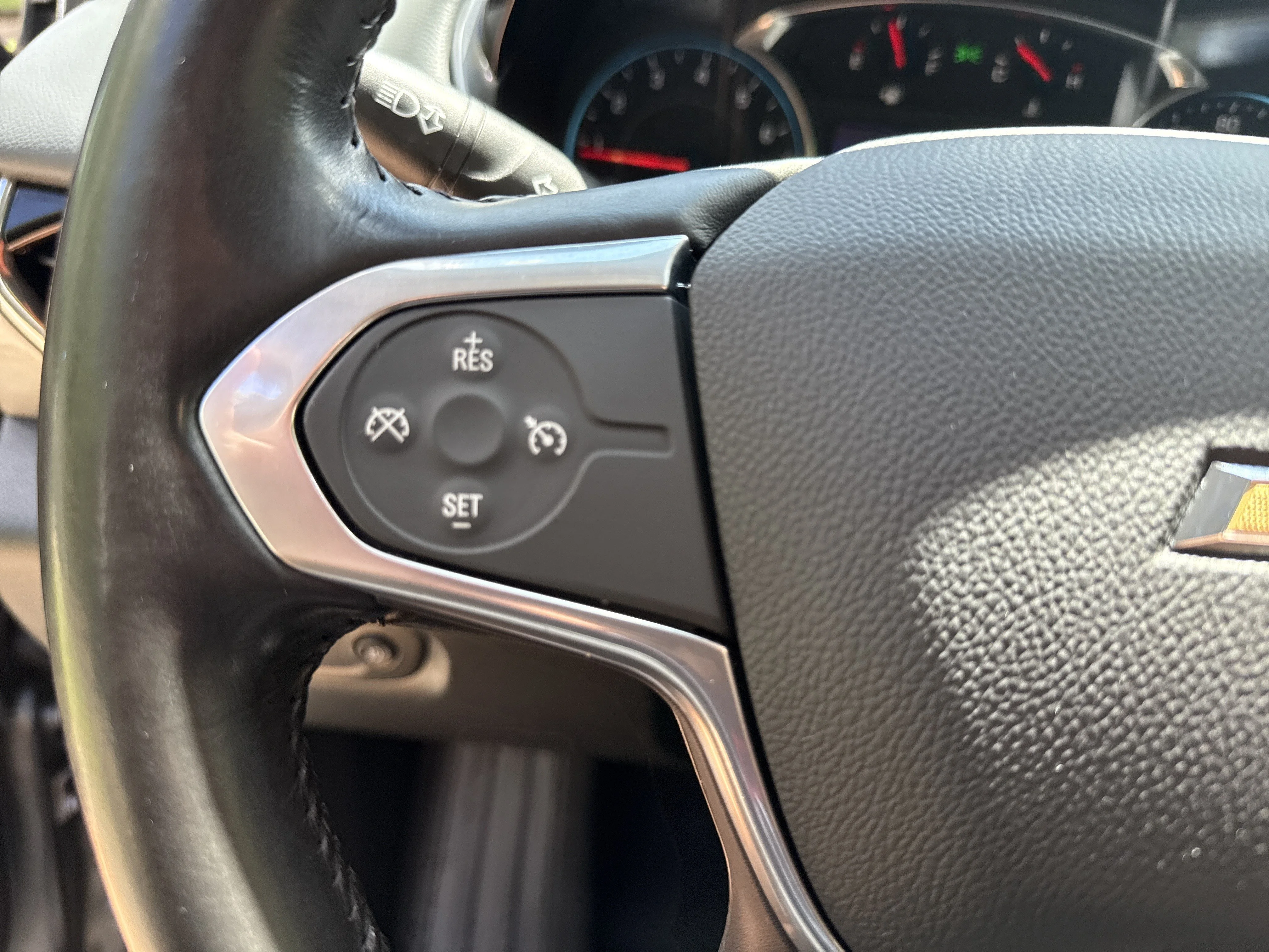 Used 2020 Satin Steel Metallic Chevrolet LT Leather image 25
