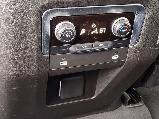 Used 2021 White Chevrolet Z71 image 14