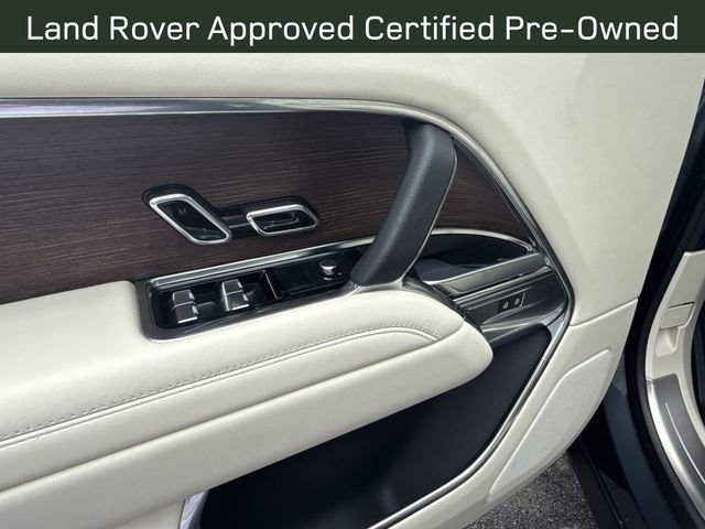 Certified Used 2025 Varesine_Blue Land Rover SE image 12