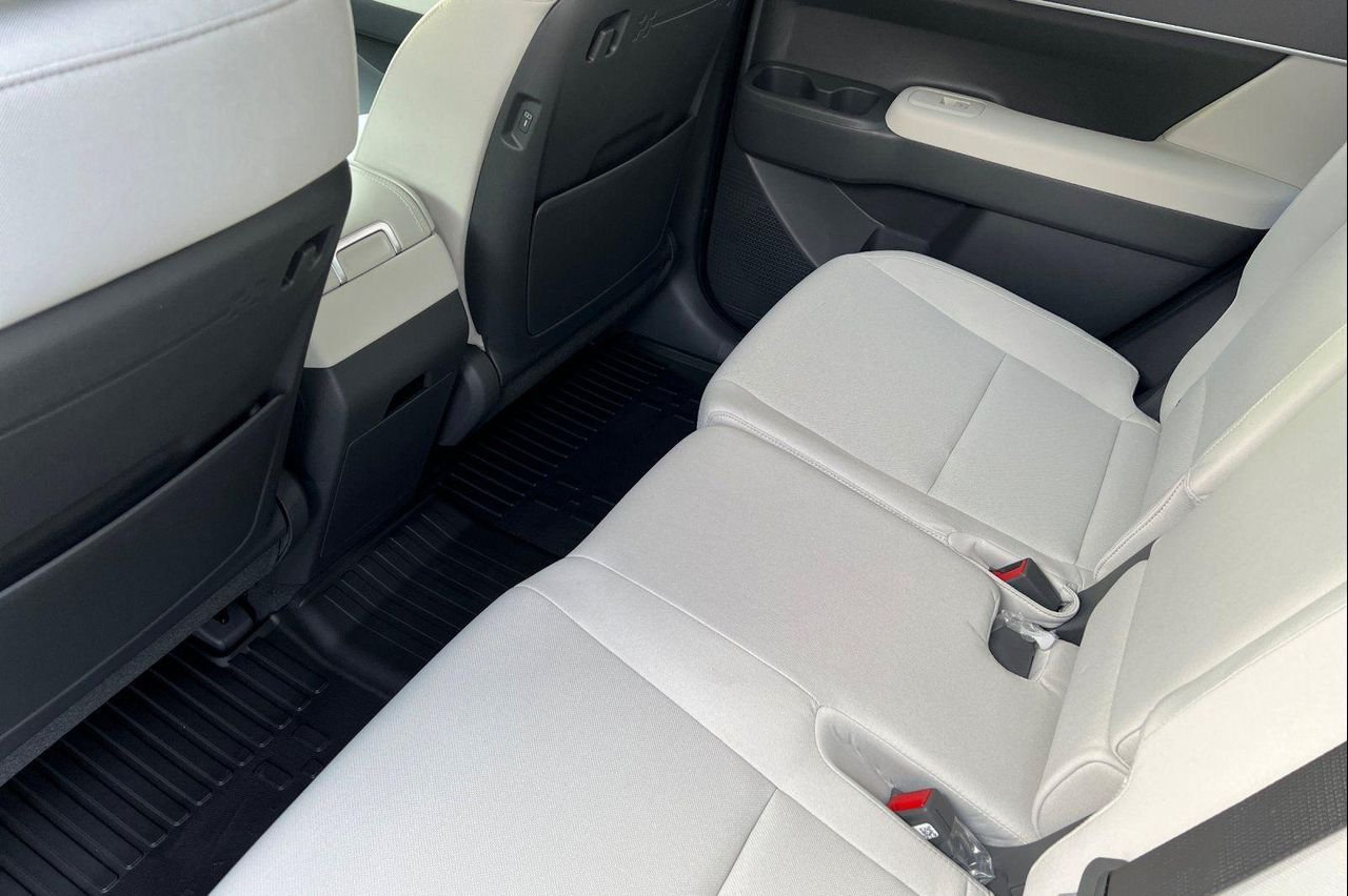 2026 Hyundai Santa Fe SE - Photo 14