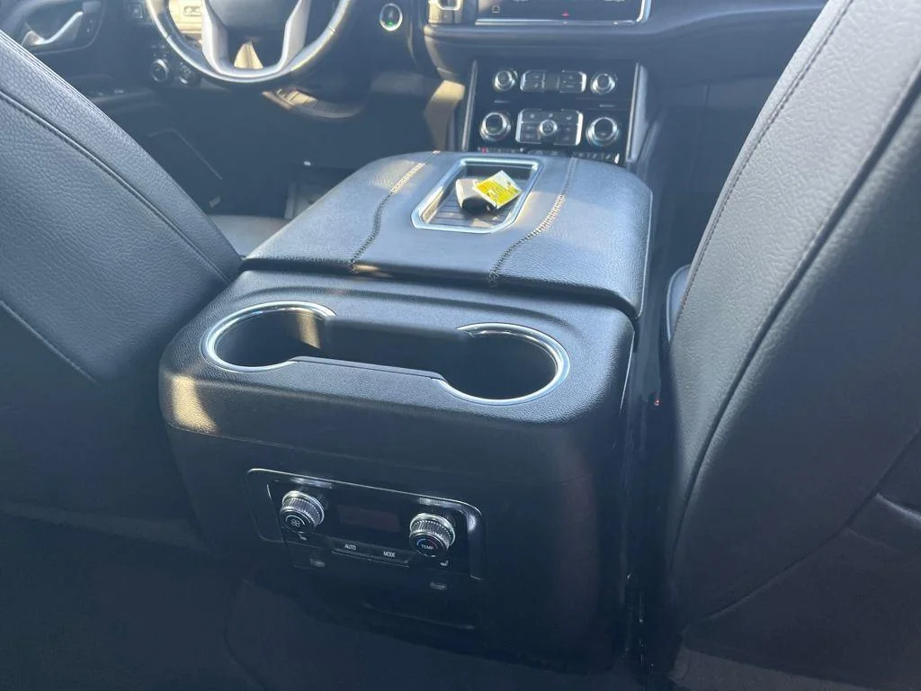 2023 GMC Yukon Denali - Photo 30