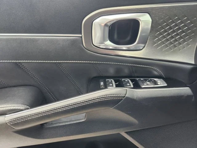 Used 2023  Kia SX image 23