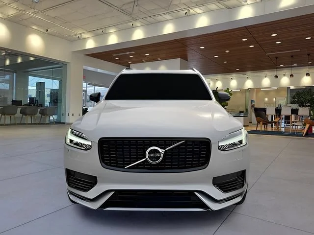 Used 2023 Silver Volvo Ultimate image 6