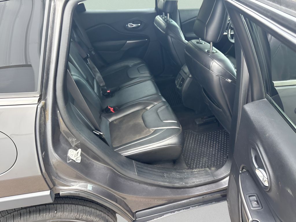 Certified Used 2020 Gray Jeep Latitude Plus image 11