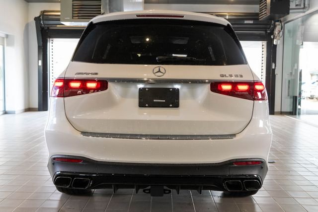New 2026 MANUFAKTUR Moonlight White Metallic Mercedes-Benz GLS 63 AMG® image 7