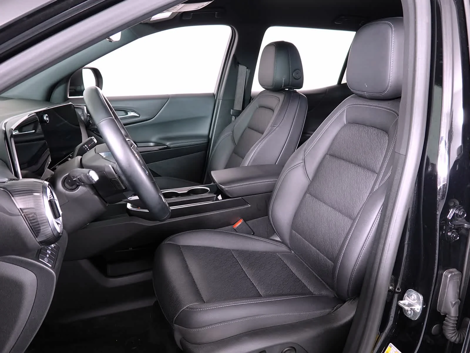 Certified Used 2025 Mosaic Black Metallic Chevrolet AWD LT image 12