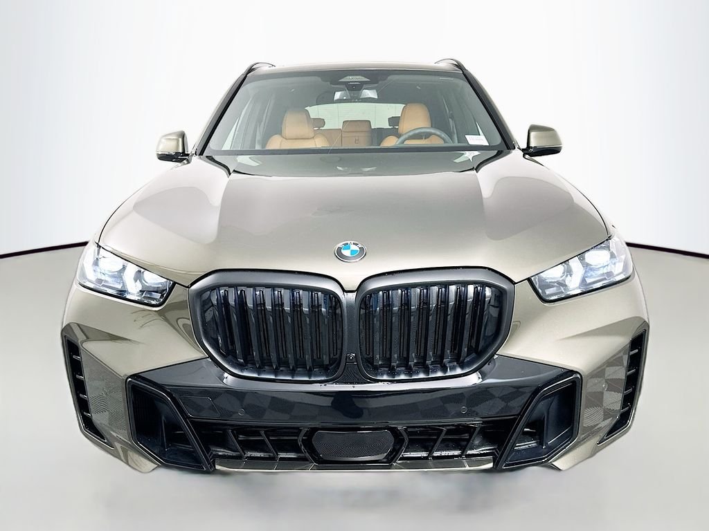 Used 2026 Manhattan Green Metallic BMW sDrive40i image 2