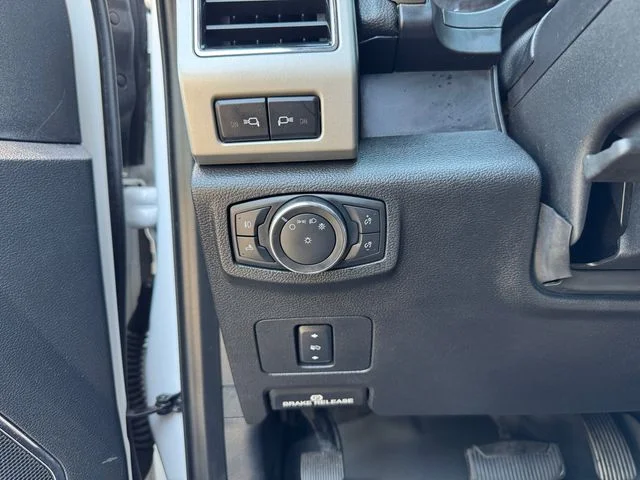 Used 2021 Oxford White Ford Lariat image 23