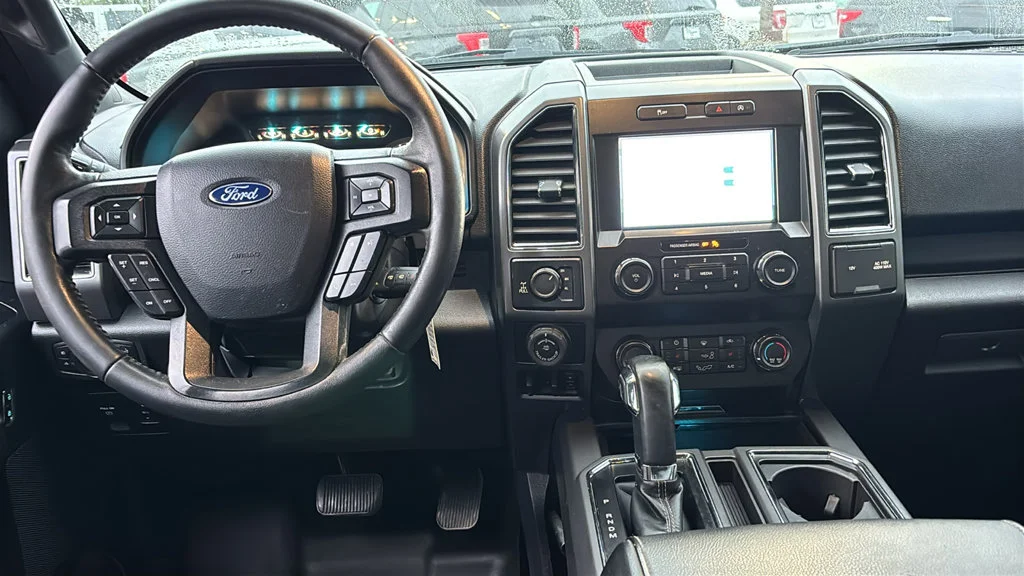 Used 2020 Black Ford XLT image 7