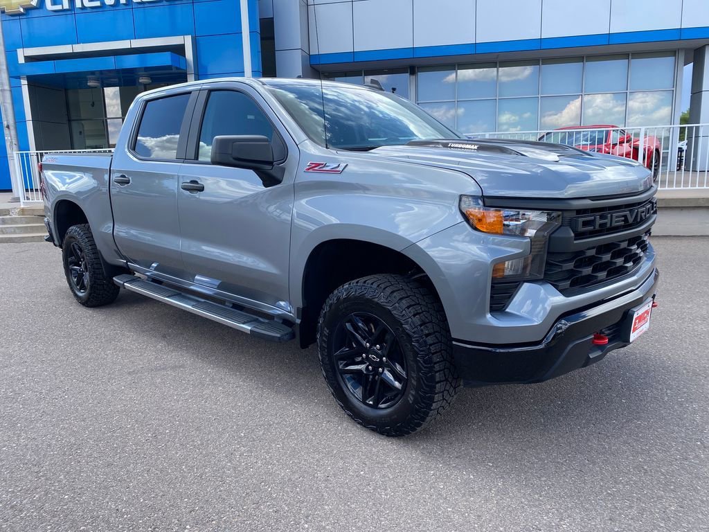 Used 2025 Sterling Gray Metallic Chevrolet Custom Trail Boss image 7