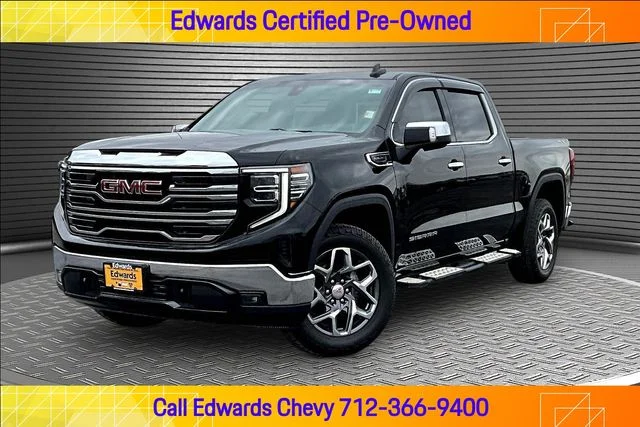 2022 GMC Sierra 4WD Crew Cab Standard Box SLT's photo