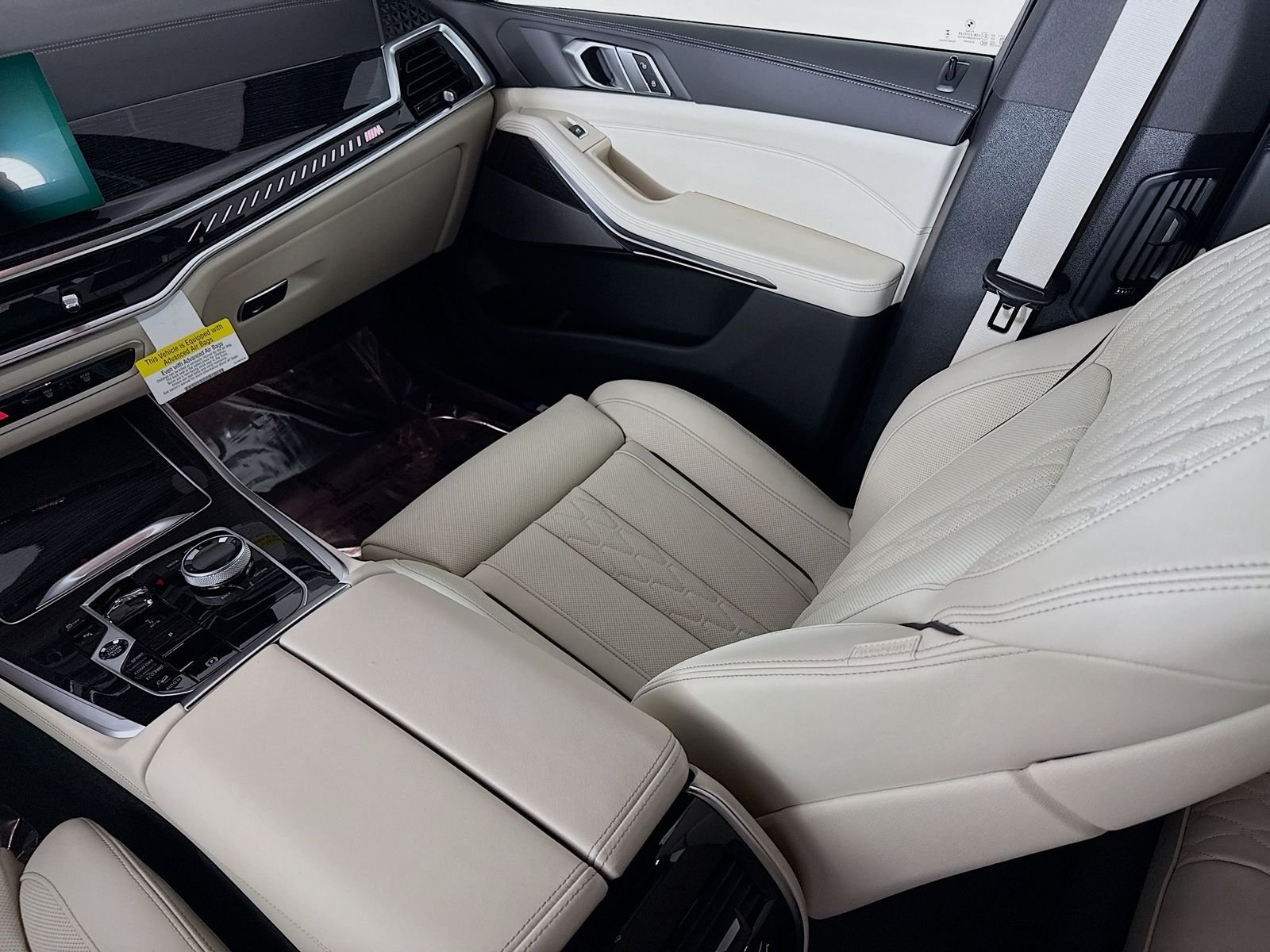 2026 BMW X5 M60i - Photo 25