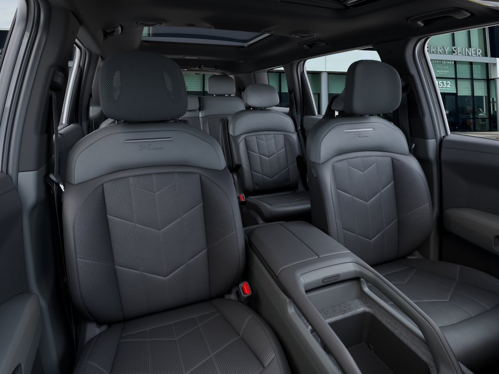 New 2027 Glacial White Pearl Kia X-Line SX image 15