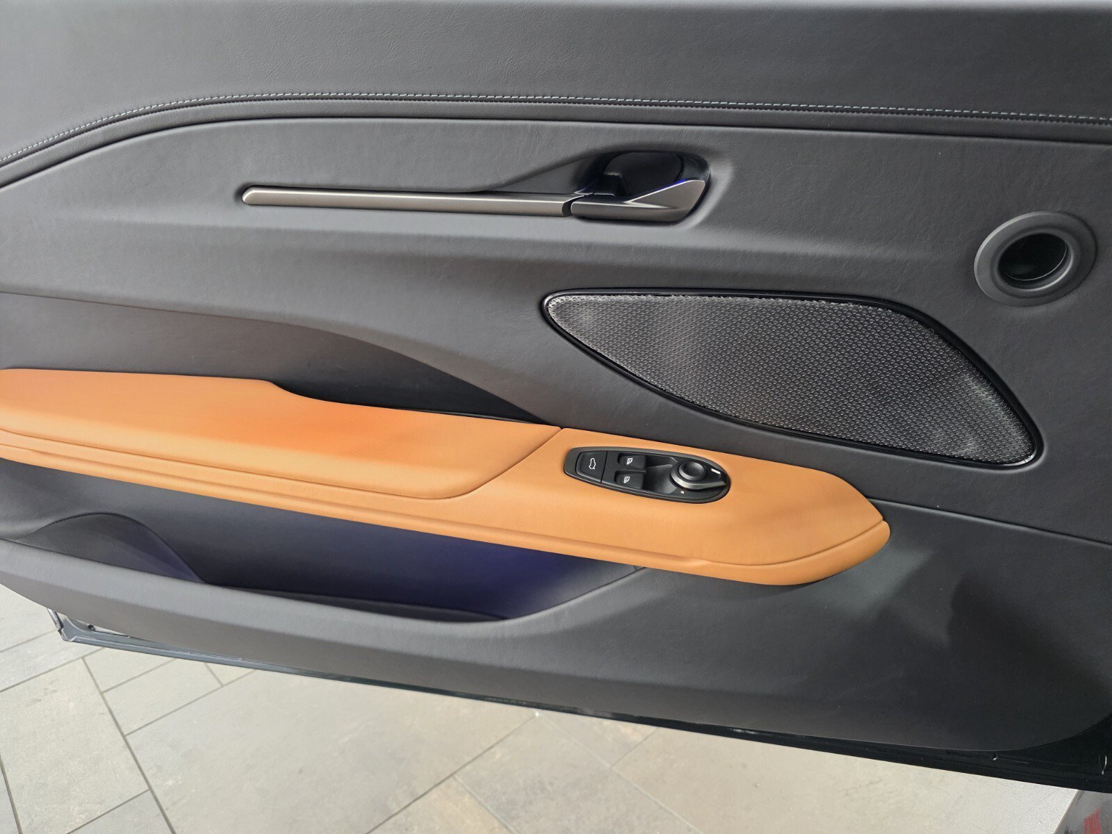 2026 Aston Martin Vantage Base - Photo 16