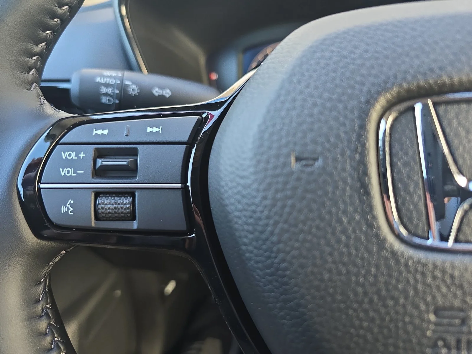 New 2027 Urban Gray Pearl Honda EX-L image 17