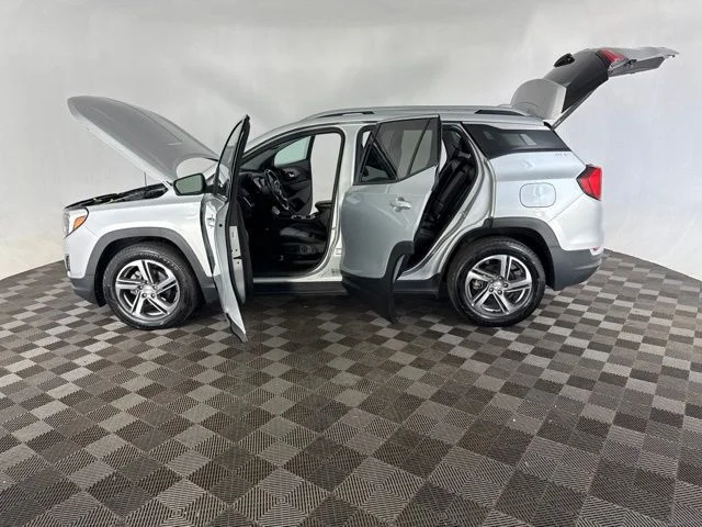 Used 2021 Silver GMC SLT image 11