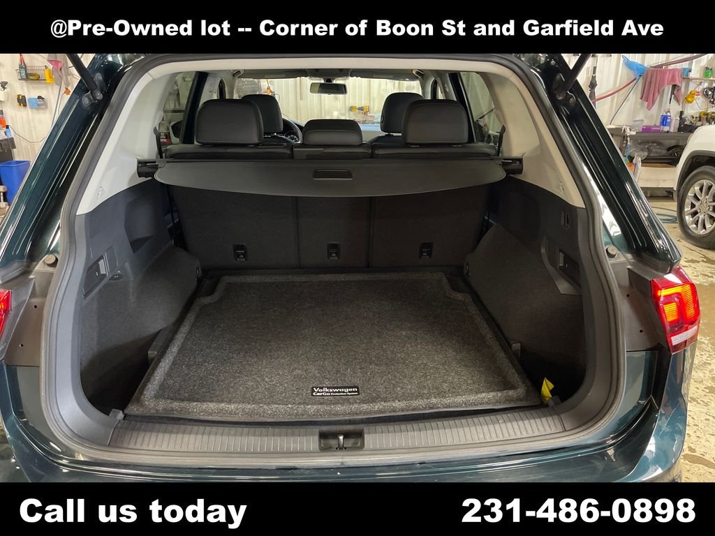 Used 2019 Green Volkswagen 2.0T SE image 22