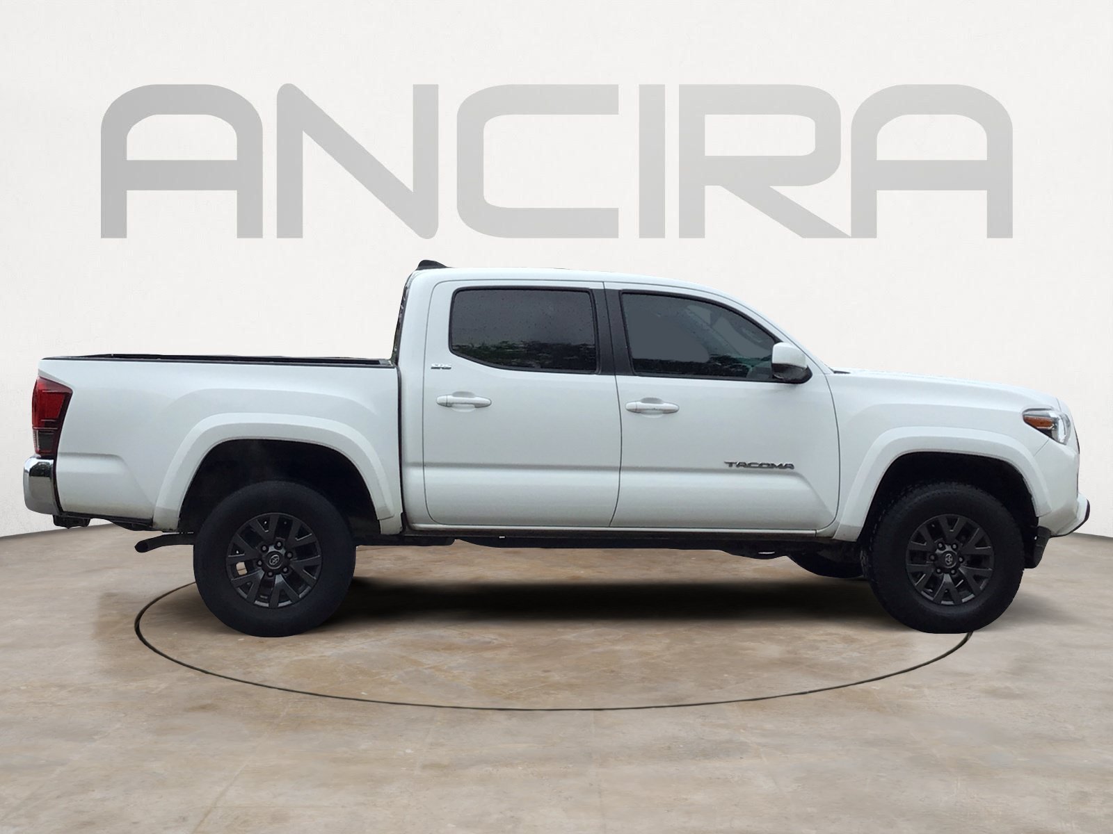 Used 2023 Ice Cap Toyota SR5 image 8