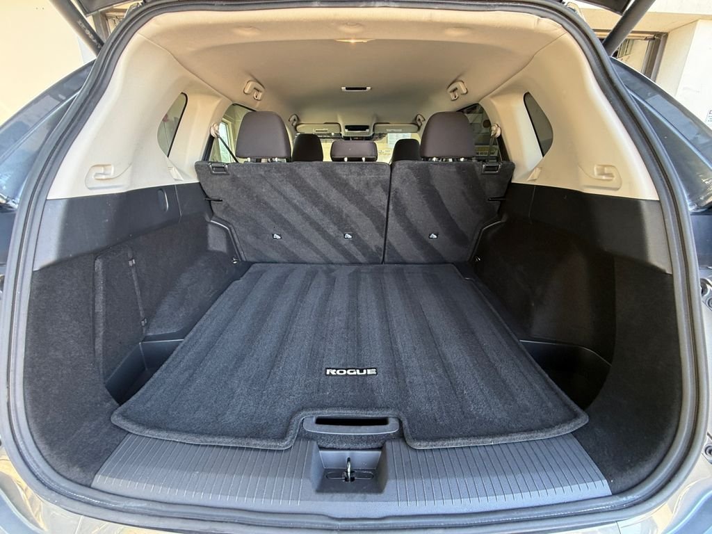 Used 2025 Gray Nissan SV image 19
