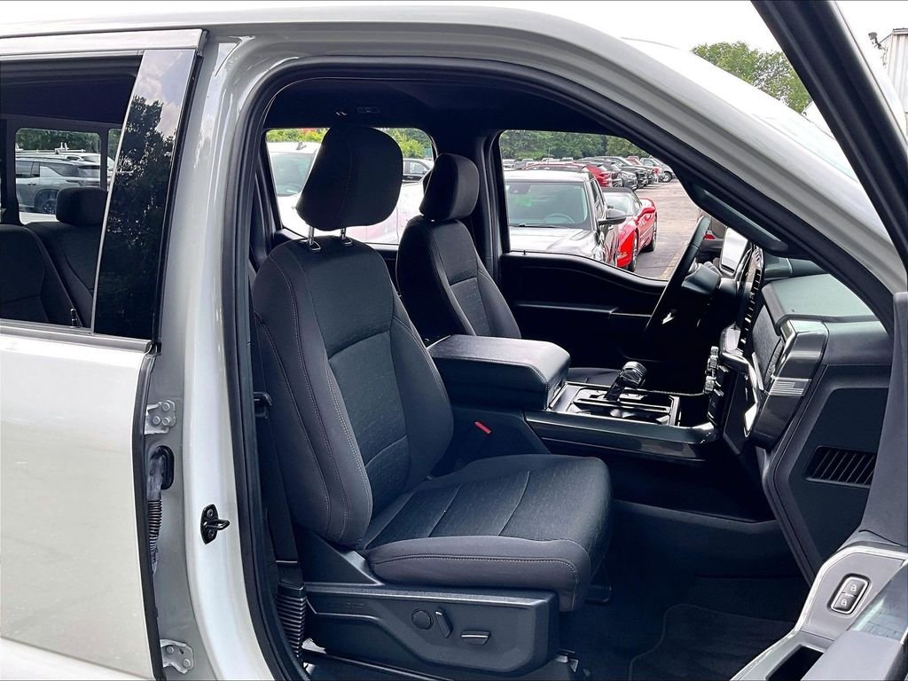 Used 2023 White Ford XLT image 11