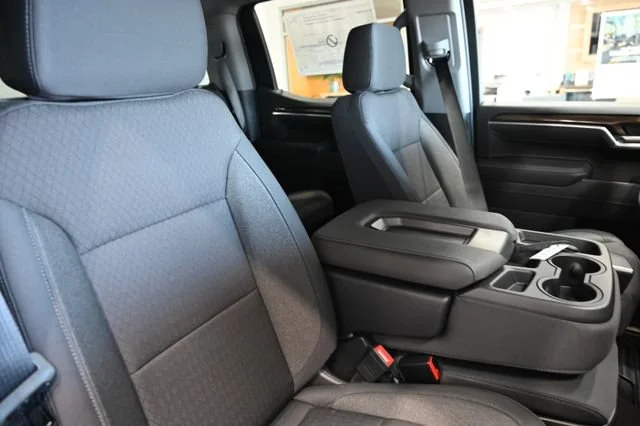 2026 Chevrolet Silverado 1500 LT - Photo 9