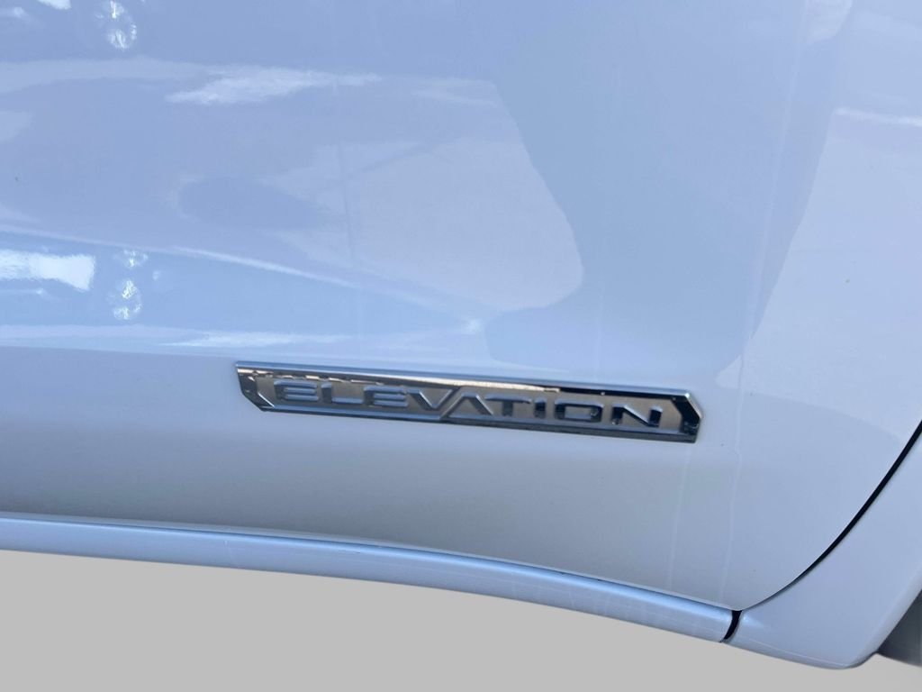 Used 2024 White GMC Elevation image 18