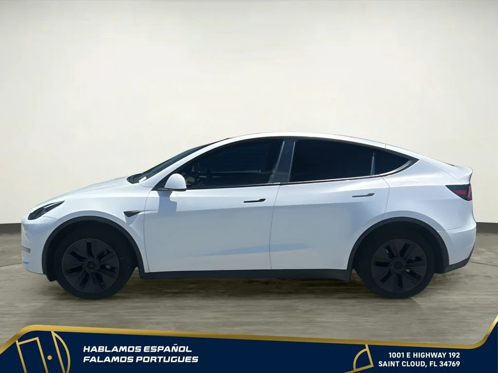 Used 2024  Tesla Long Range image 3
